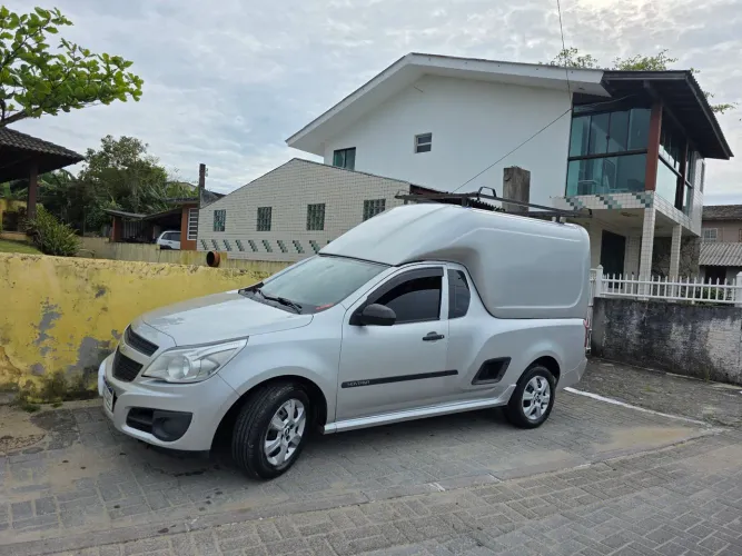 Vendo Capota de fibra c/ suporte p/ escada