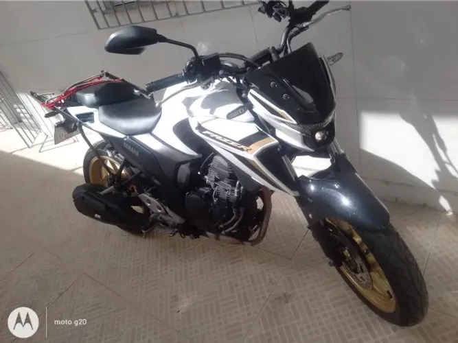 FAZER 250 - ANO 2025 - GASOLINA - CONTATO: * - *
