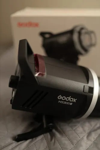 FLASH GODOX MS300v