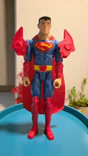 Bomeco SuperMan Homem de Aço articulado com armadura