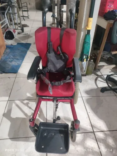 CADEIRA DE RODAS POSTURAL INFANTIL 