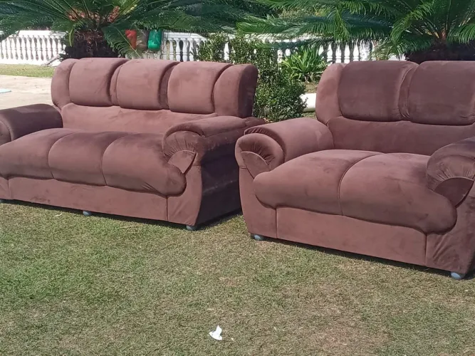 Sofa 3 e 2 lugares marrom novo 