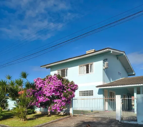 Casa para venda com 205 metros quadrados com 6 quartos em Daniela - Florianópolis - Santa 