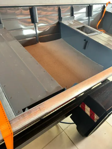 Vendo barco de pesca novo com carreta