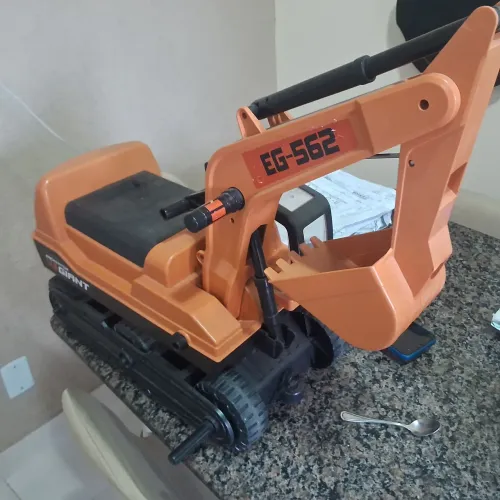 Vendo trator infantil