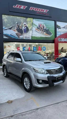 Toyota Hilux SW4 SRV D4-d 4X4 3.0 TDI Dies. AUT 2014