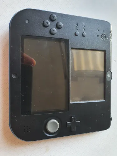 Nintendo 2Ds p peças só liga luz do botão Power 
