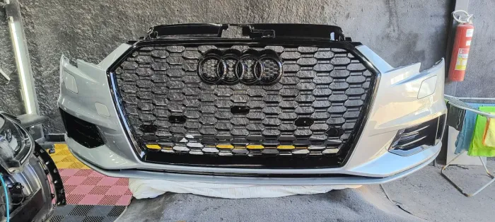 Para-choque Audi A3 Sedan 2017 completo 