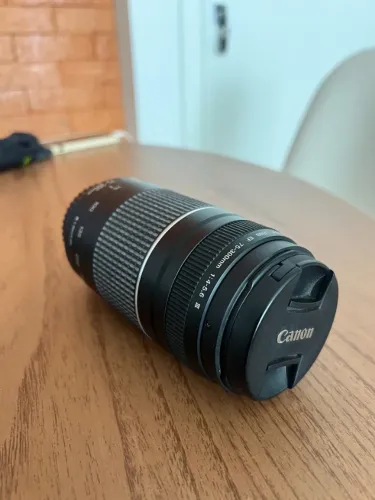Lente Canon EF 75-300mm f/4-5.6 III - Excelente Estado
