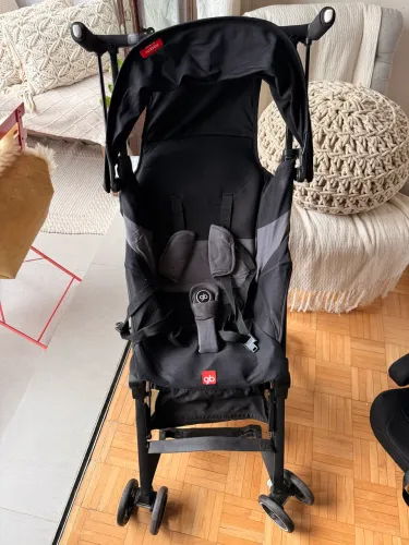 Carrinho GB Pockit+ Compacto - Super prático para viagens e dia a dia