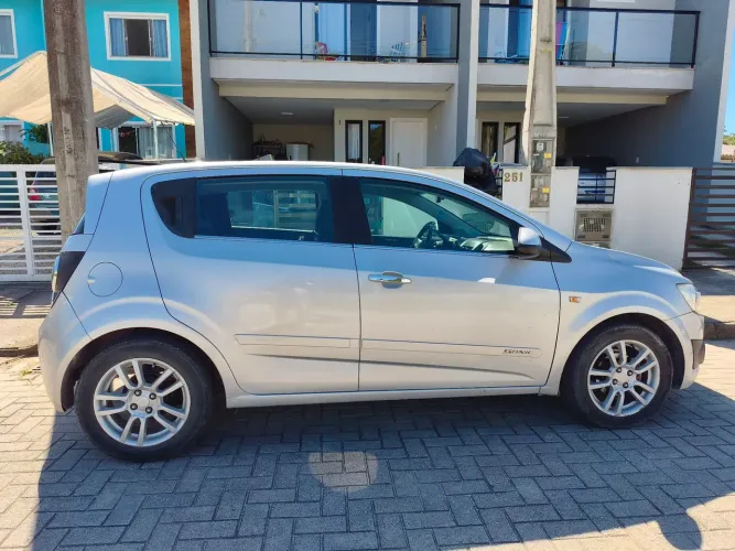 Chevrolet Sonic HB LTZ 1.6 16V Flexpower 5P Aut. 2014