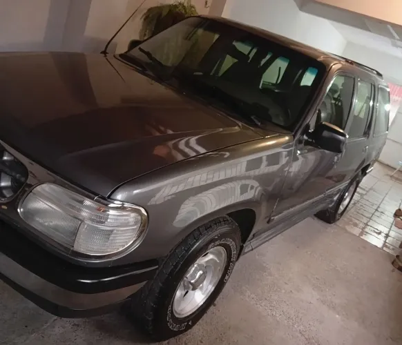 Ford Explorer XLT 4X4 4.0 V6 1998