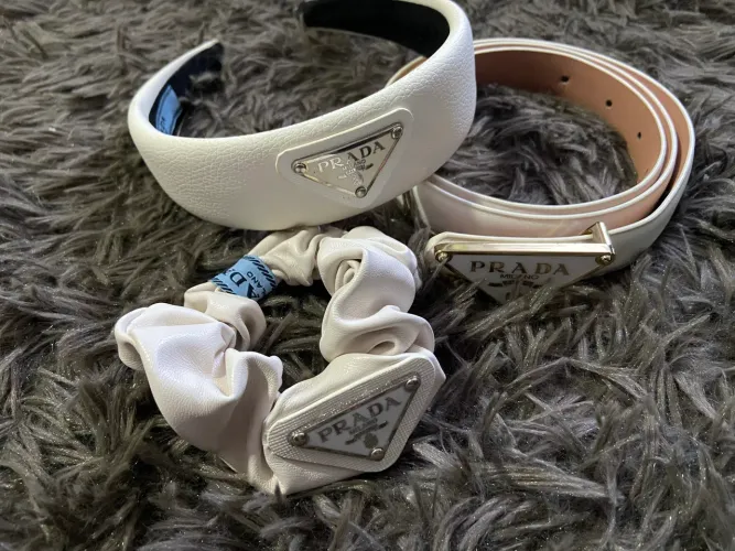 Conjunto acessórios prada