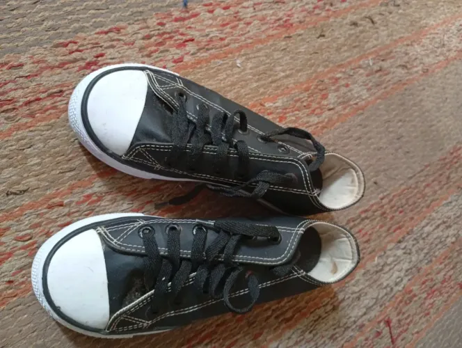 Tênis ALL star conversei em couro tamanho 35