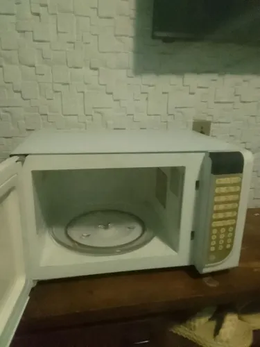 Vendo microondas Electrolux. N respondo chat!!