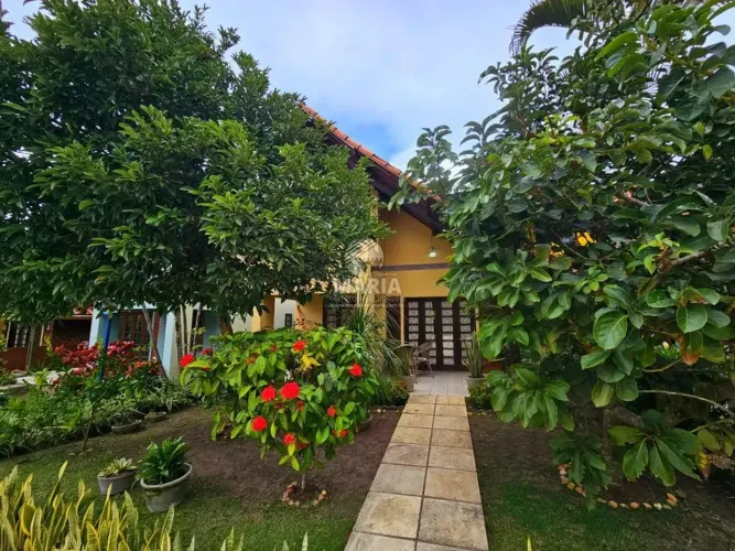 Casa de condomínio com 03 suítes e espaço gourmet privativo à venda em Gravatá/PE!