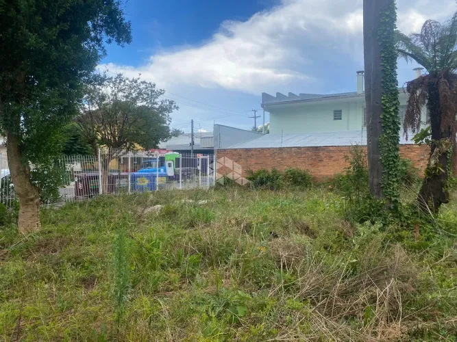 Terreno com 400m2 localizado no Centro de Farroupilha