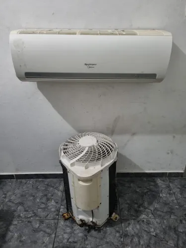 VENDO AR CONDICIONADO 9 MIL BTUS GELANDO