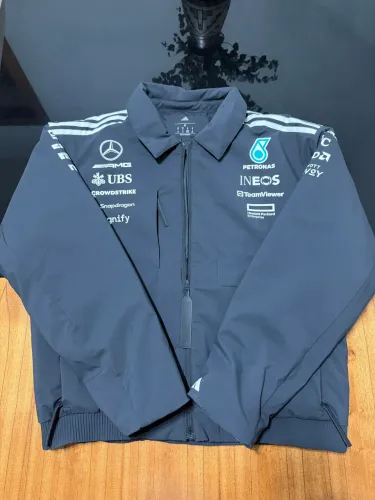 Jaqueta Adidas Mercedes 2025