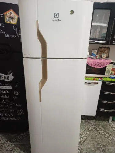 Geladeira Electrolux Com Freezer