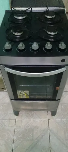 Vendo um fogão de 4 bocas 