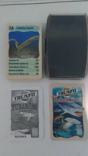 Jogo trunfo tubarões completo anos 80 inclusive com as regras e a carta coringa no estojo