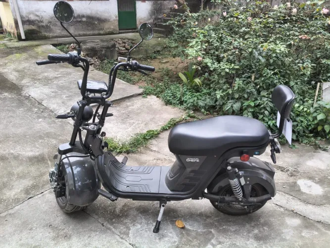 Usada: Scooter elétrica Moto-Chefe, Único dono com 950km rodados