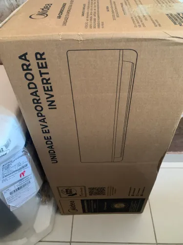 Vende-se um ar-condicionado novo 