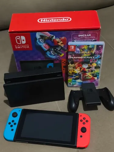 Nintendo Switch V2 + Mário Kart 8 Físico