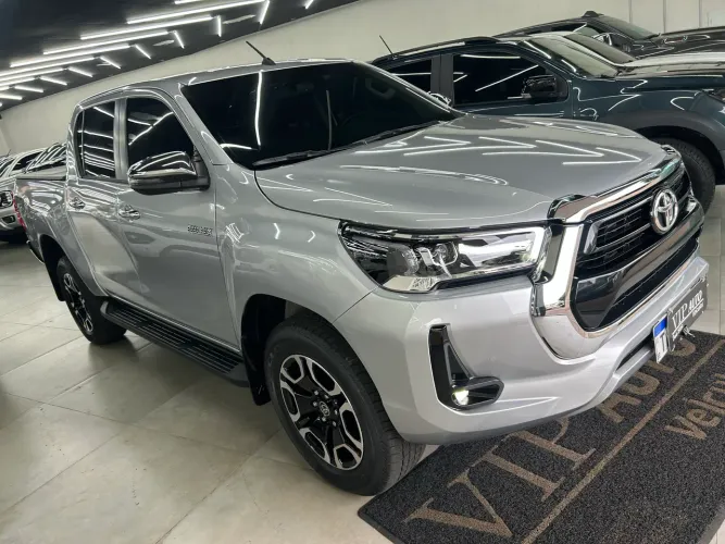 Toyota Hilux CD SRV 4X4 2.8 TDI Diesel Aut. 2025