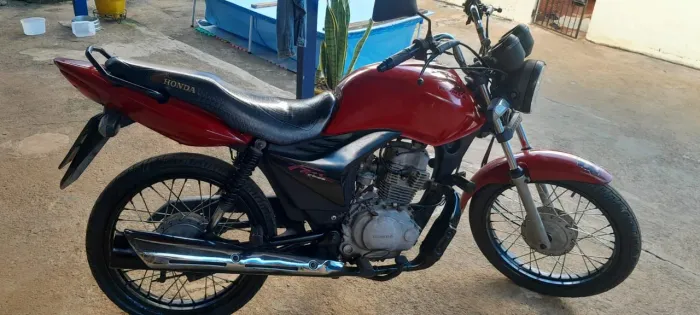 Moto titan 2012