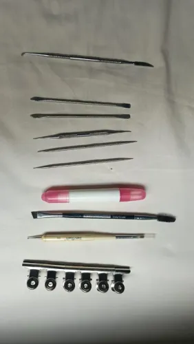 Kit Espátula, escovinha, porta removedor, 6 presilha de curvatura de unhas.