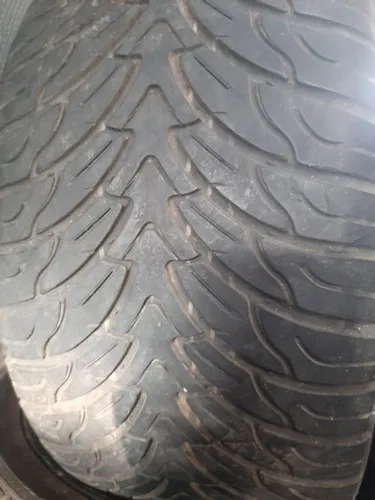 Pneu 285 35 22 importado usado Porsche Cayenne