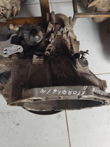 Caixa de marcha Fiat Palio 1.6 16v etorq. A base de troca.