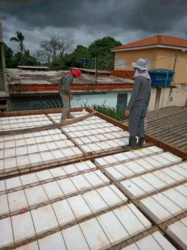 Laje e concreto usinado 
