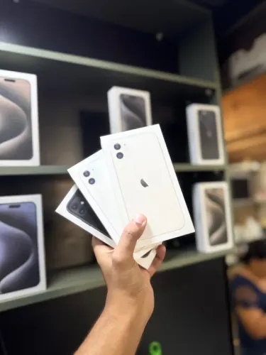 IPHONE 11 64 gb (LACRADO) OPEN BOX