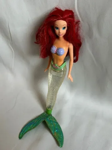 Boneca Usada Pequena Ariel 