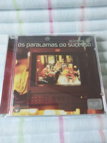CDs os paralamas do sucesso. 