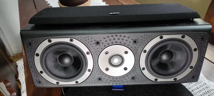 Bowers & Wilkins LCR3 - Caixa Central - 100 W - 90 dB spl.