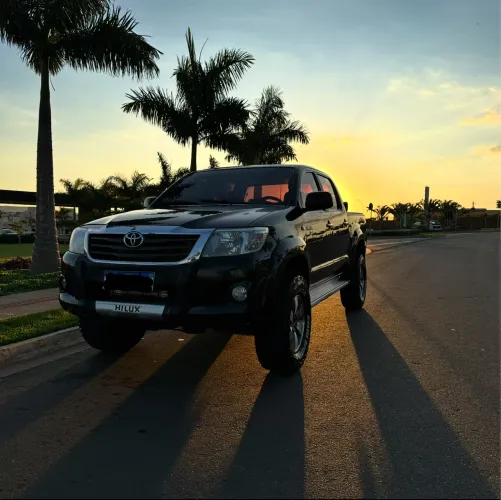 Toyota Hilux CD SR 4X2 2.7 16v/2.7 Flex Aut. 2012