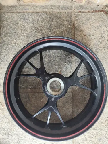 Roda Ducati Marchesini traseira 