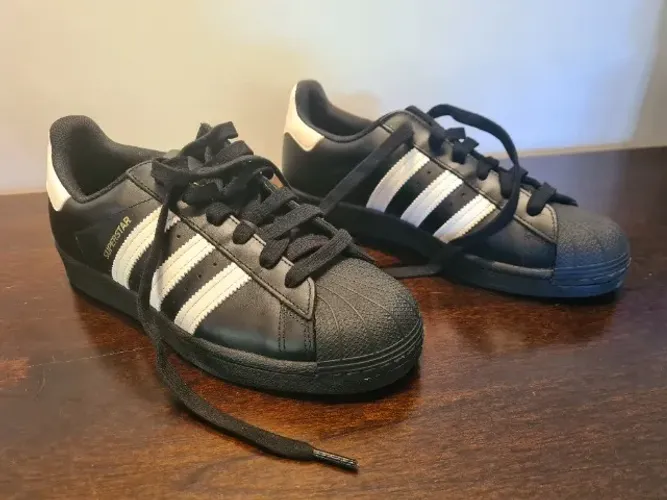 Tênis Adidas Superstar preto 36 NOVO