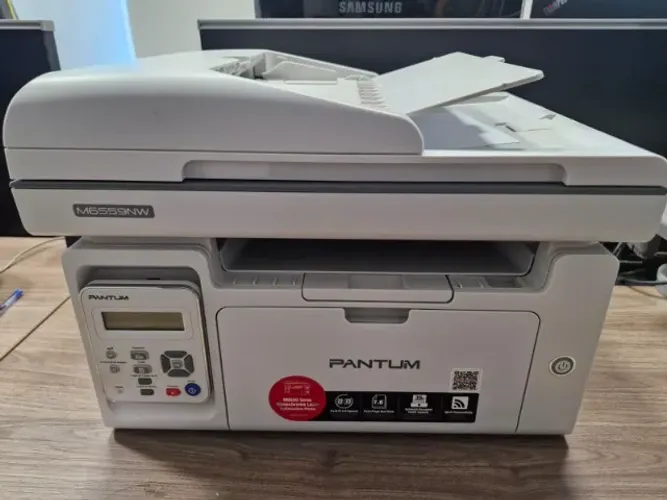 Impressora Laser Multifuncional Monocromática Pantum M6559NW - Excelente Estado c/ Toner