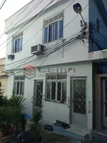 Casa de Vila - / Residencial / Centro