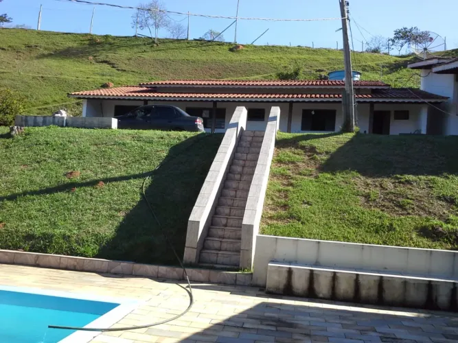 Casa para venda em Piracaia com 2 quartos, sendo 1 suíte, 5,000m²