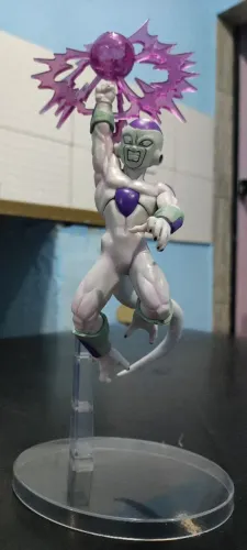 Miniatura/Action Figure Freeza 28cm Dragon Ball