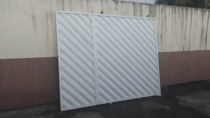 Portao de alumínio usado