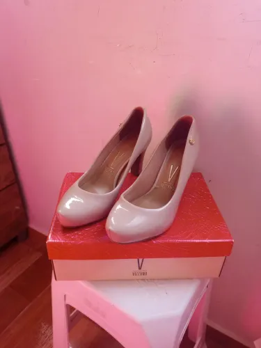 Scarpin Vizzano Bege - Elegância e Conforto