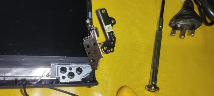 Reparo em carcaça de notebooks 