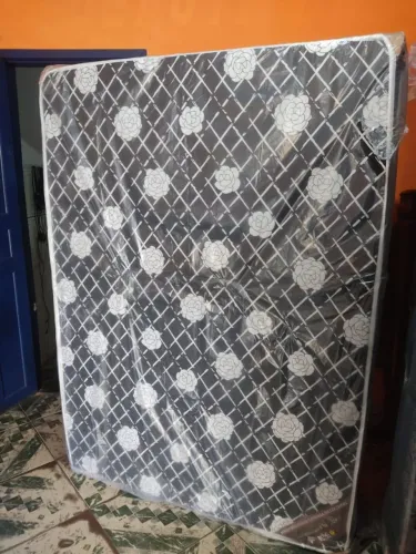 VENDO CAMA BOX - Casal e Solteiro!